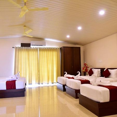 Hotel Coorg Palace Madikeri Dış mekan fotoğraf
