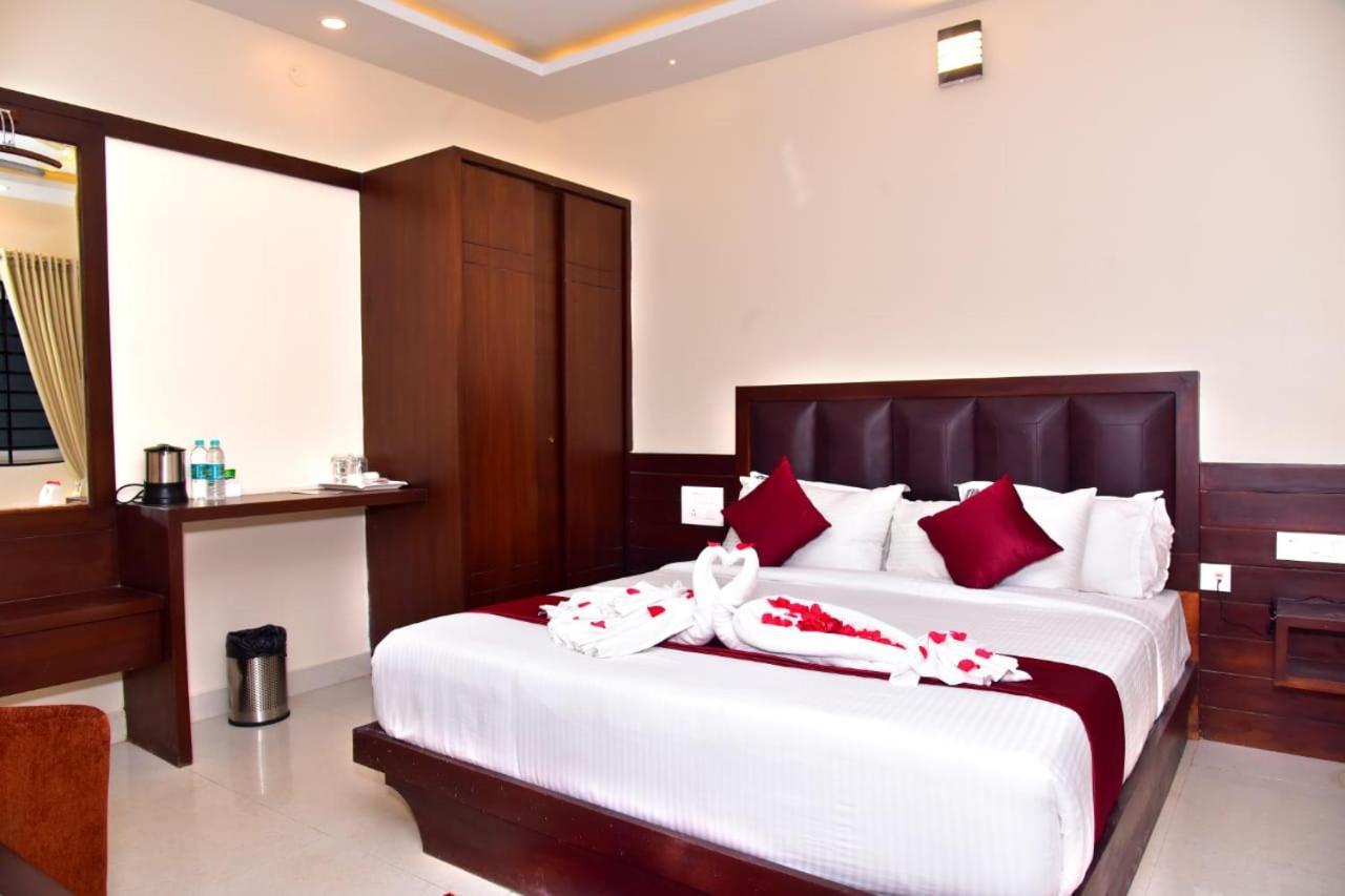 Hotel Coorg Palace Madikeri Dış mekan fotoğraf