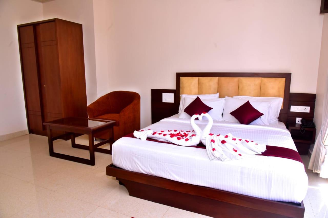 Hotel Coorg Palace Madikeri Dış mekan fotoğraf